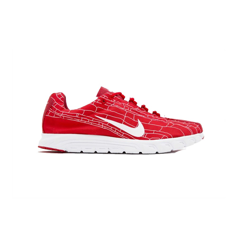 Sneakers, Nike, modelo MAYFLY 310703 611, en color rojo