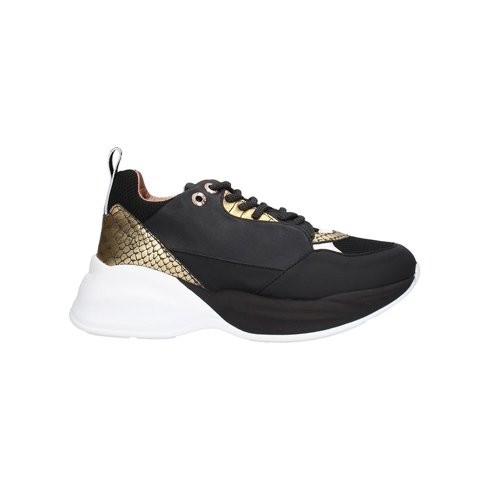 Sneakers, Alexander Smith, modelo SP73296, en color negro y oro